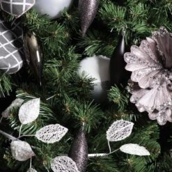 Vickerman Christmas Ornament (8 Pack) (480441) 9 Vickerman Christmas Ornament (8 Pack) (480441) -Roman Shop 4804413md