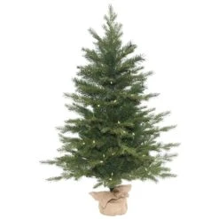 Vickerman Prelit Artificial Christmas Tree (492017)