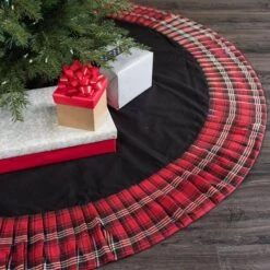 Vickerman Christmas Tree Skirt (505144) 11 Vickerman Christmas Tree Skirt (505144) -Roman Shop 5051444md