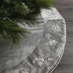 Vickerman Tree Skirt (659748) -Roman Shop 659748treemd