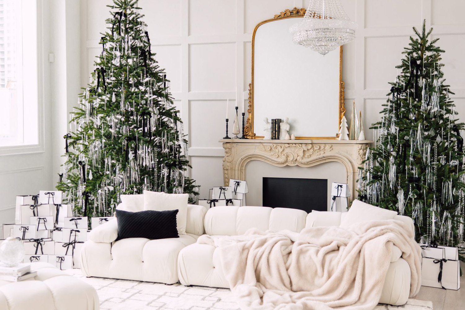 Roman Shop -Roman Shop elegant minimalist white christmas